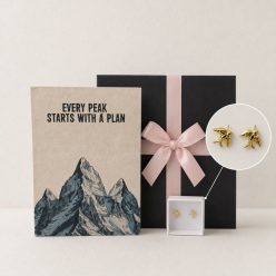 Szeretném ha szárnyalnál ajándékcsomag nepáli lokta papír naplóval és aranyszínű fecske mini fülbevalóval