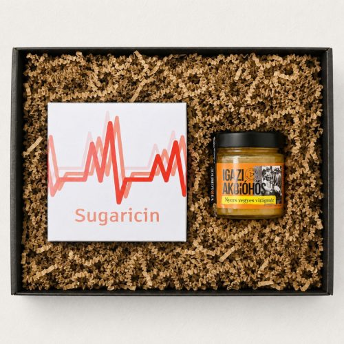 Az igazi akcióhősnek ajándékcsomag Sugaricin EKG-mintás szív formacukorral és Igazi akcióhős nyers magyar virágmézzel egészségügyi dolgozóknak