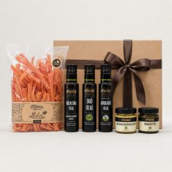 Gourmet-Gourmet-válogatás ajándékcsomag dióolajjal, búzacsíra olajjal, bio avokádóolajjal, vargányás pestóval, mediterrán mustárral és fűszeres durumtésztával