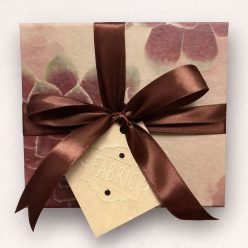 Fabric fűszeres chai lattéval bevont világos pörkölésű etióp kávédrazsé